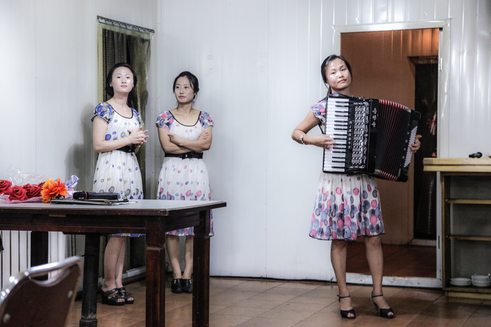 Restaurant musicians in Wonson.