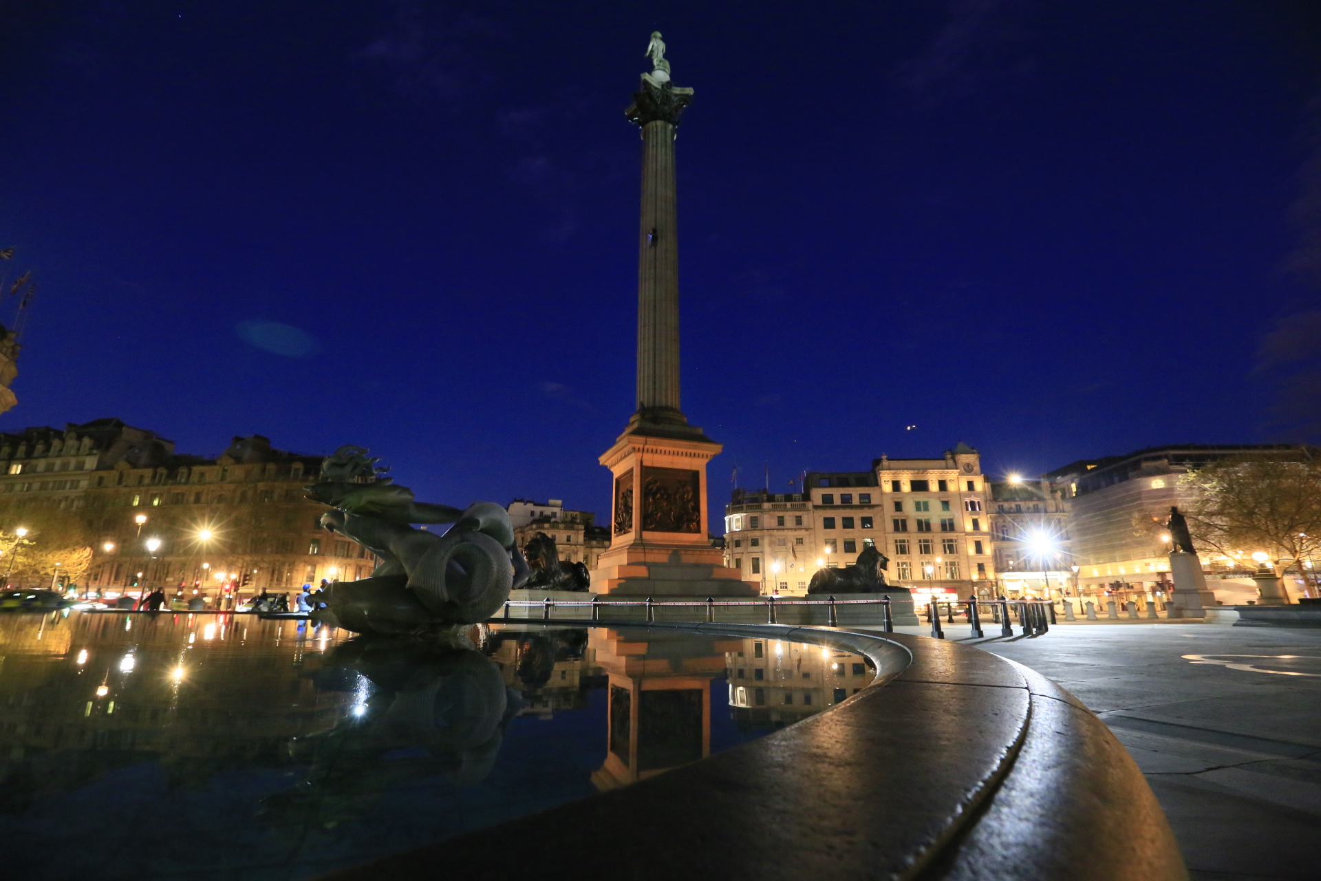 Nelson's Column Pollution Mask Action in London
