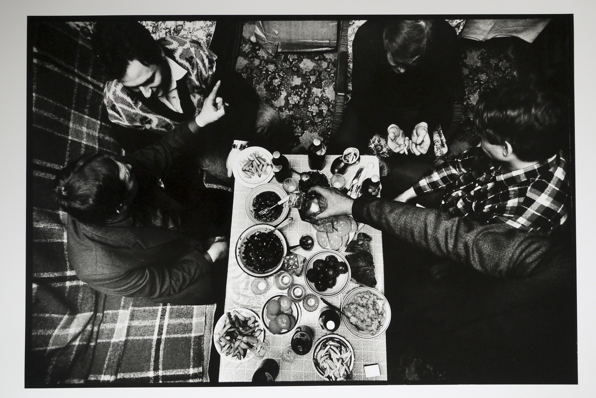Miners drinking and dinning after work, December 1993.