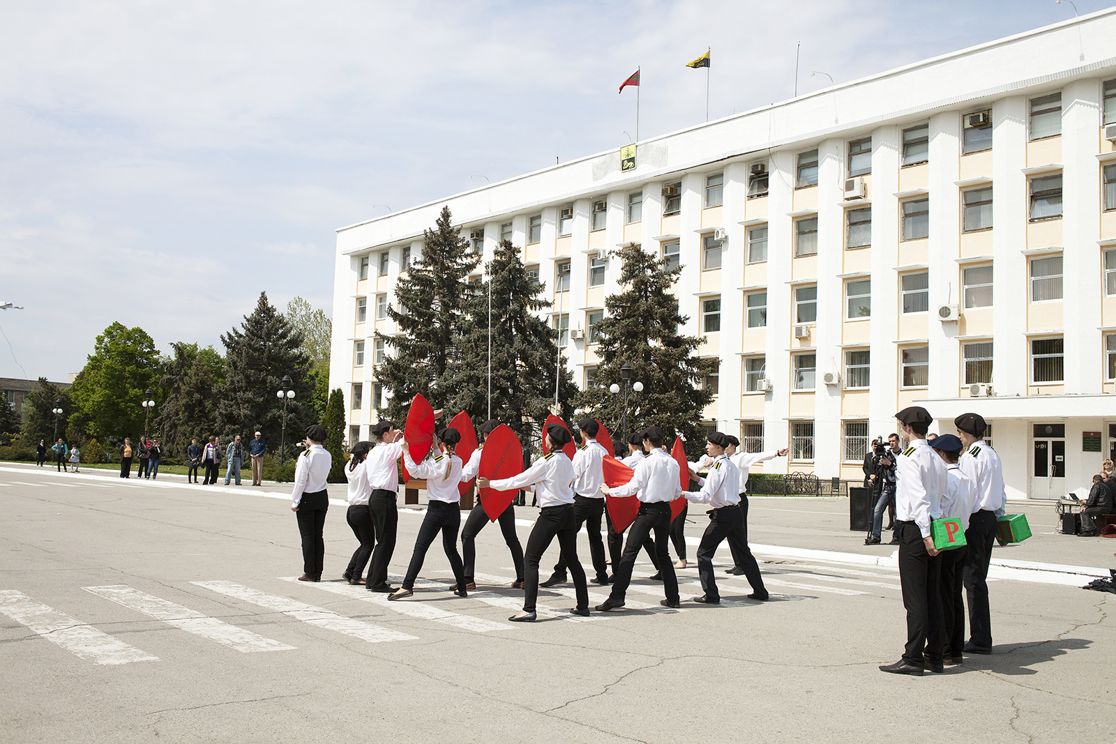 Pupils are rehearsing for a parade in Bender
