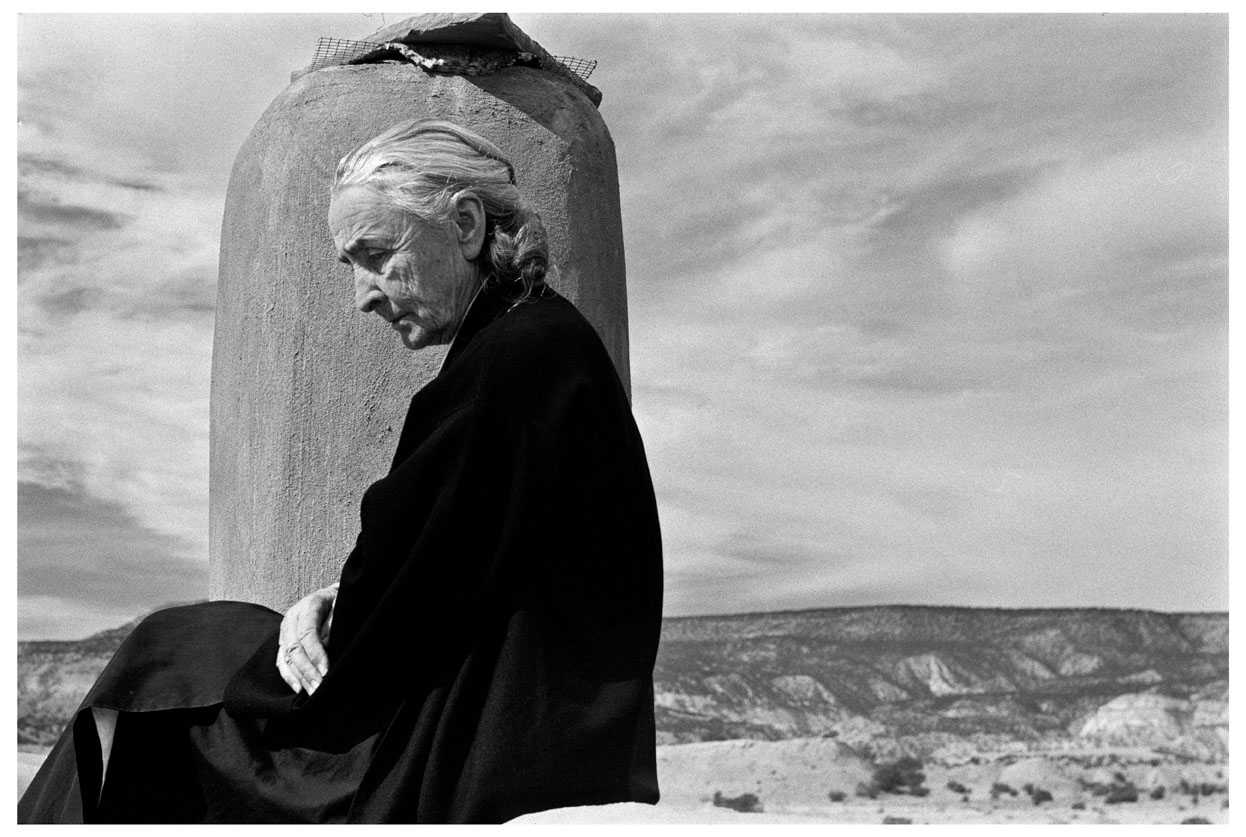 19_MBM_O'Keeffe on her Roof (c) 1967 John Loengard
