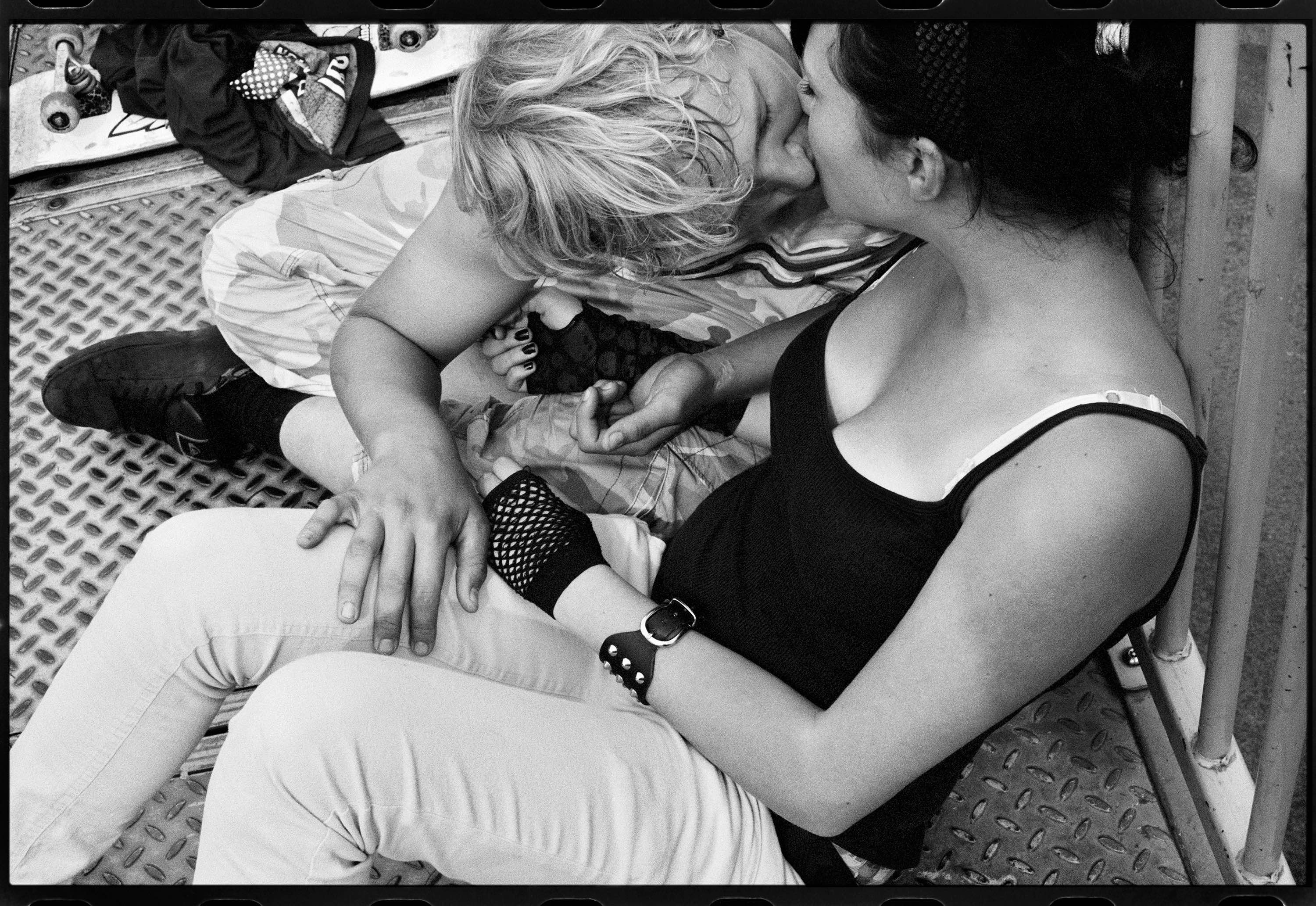 Ed_Templeton_Kissing_Children_UK