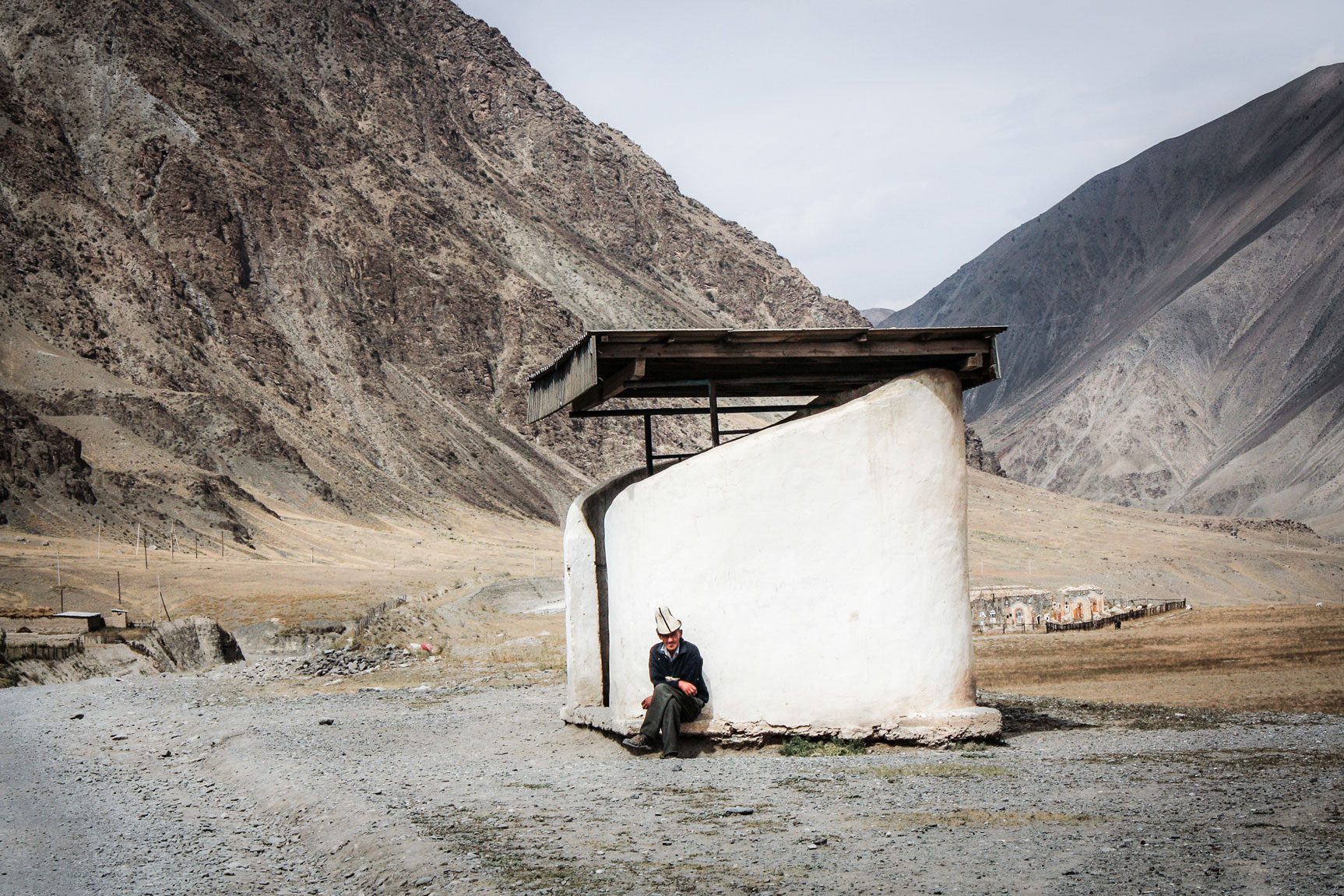 Bus stop, Sary Tash Kyrgyz-Tajik border.