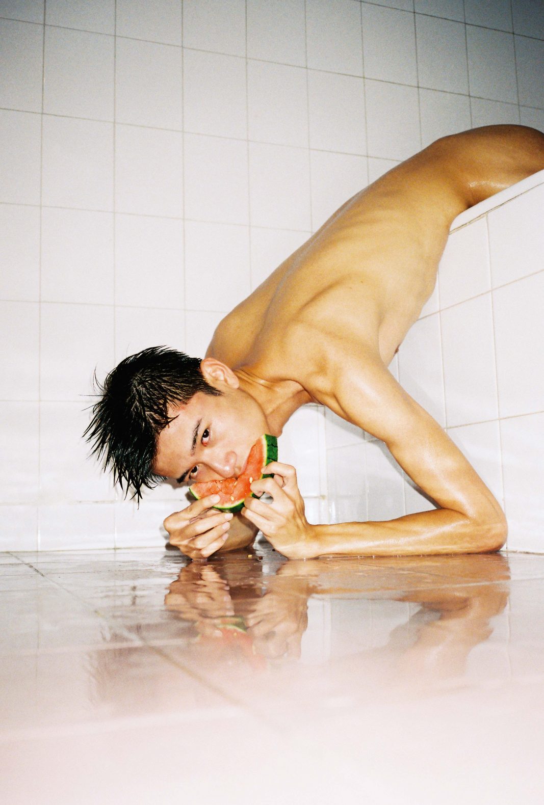 © Ren Hang, Untitled, 2015. Courtesy of KWM artcenter (Beijing)