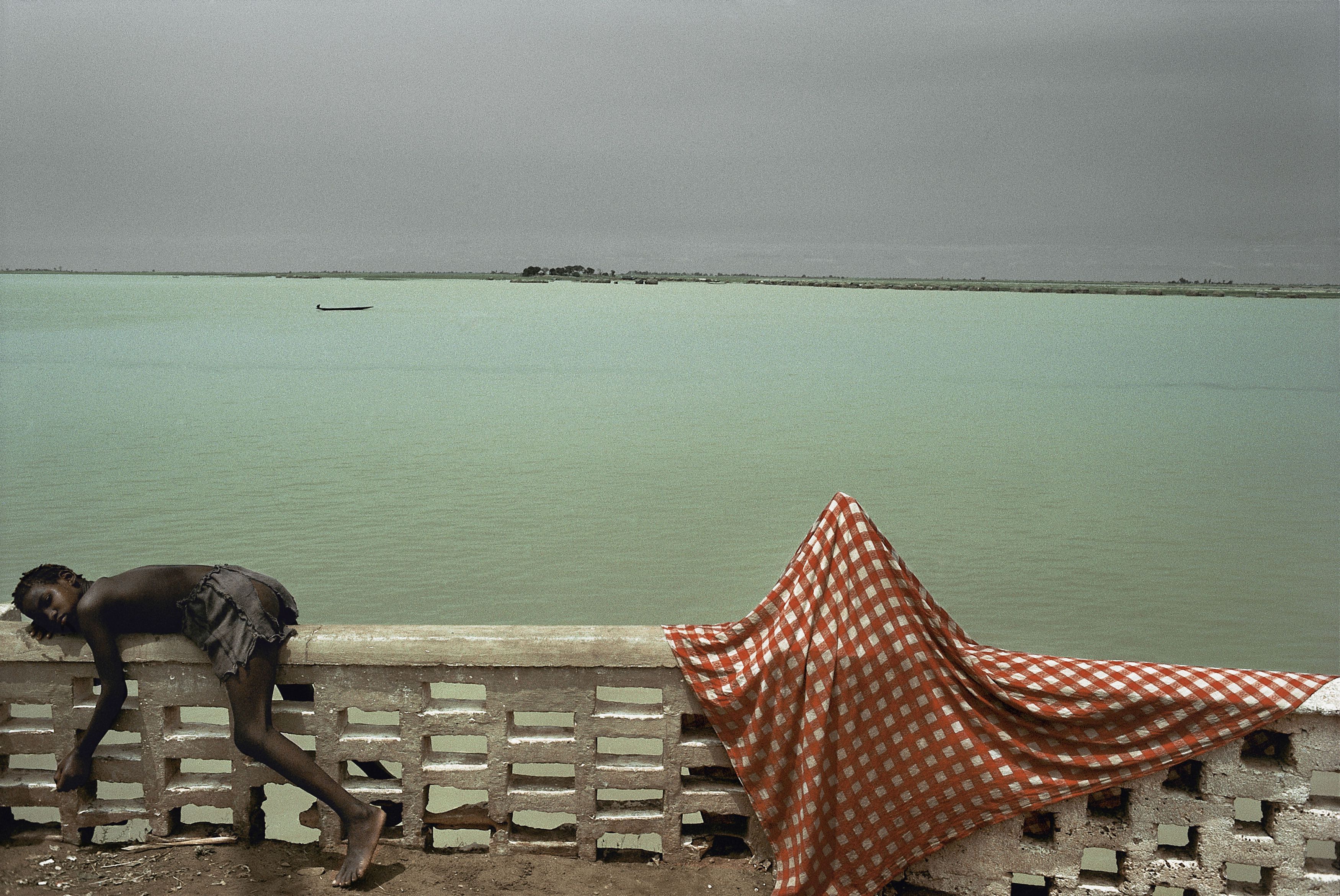 Niger River, Mali. 1988 © Harry Gruyaert / Magnum Photos