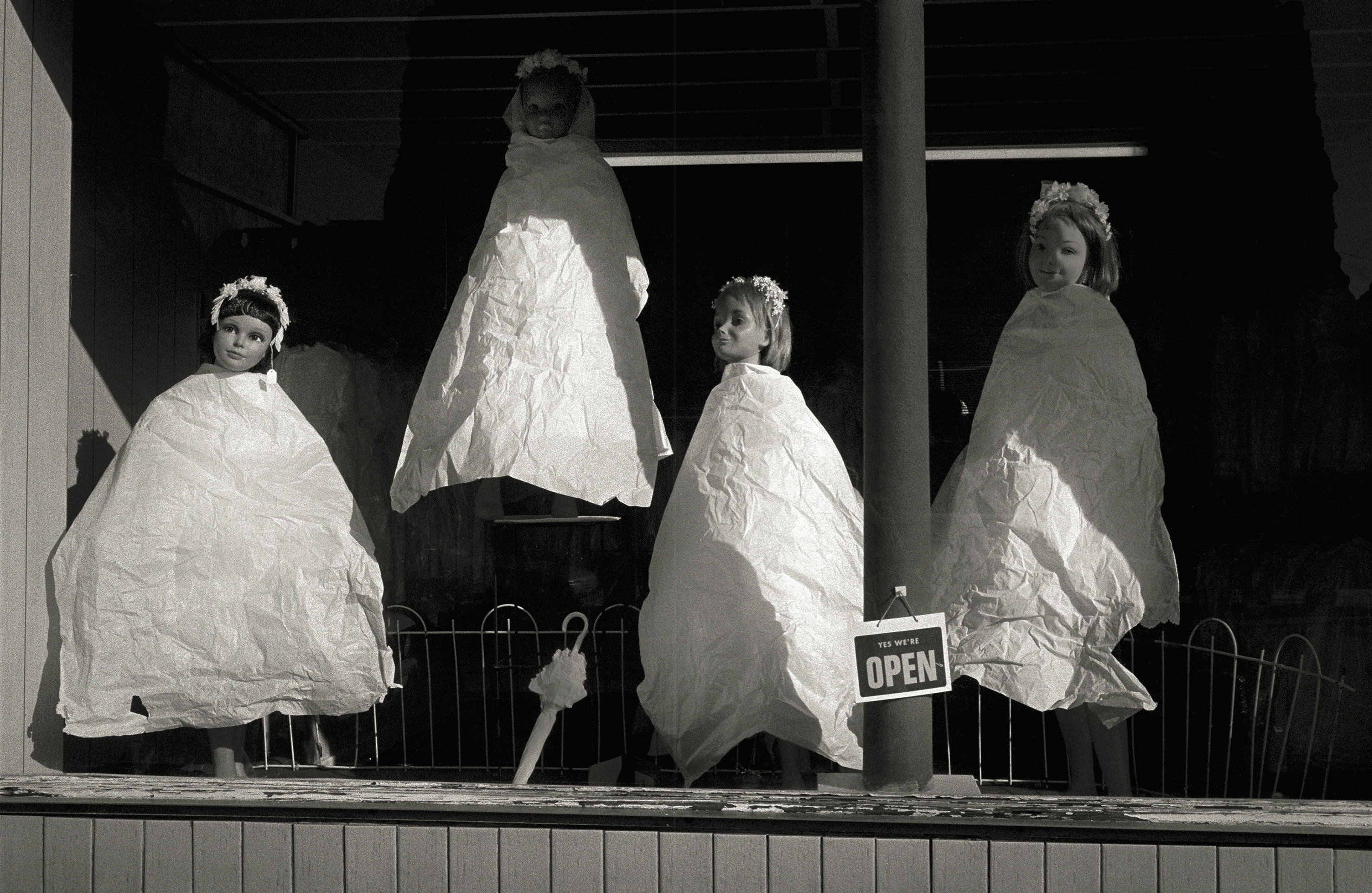Dublin, 1991 © Krass Clement courtesy RRB PhotoBooks