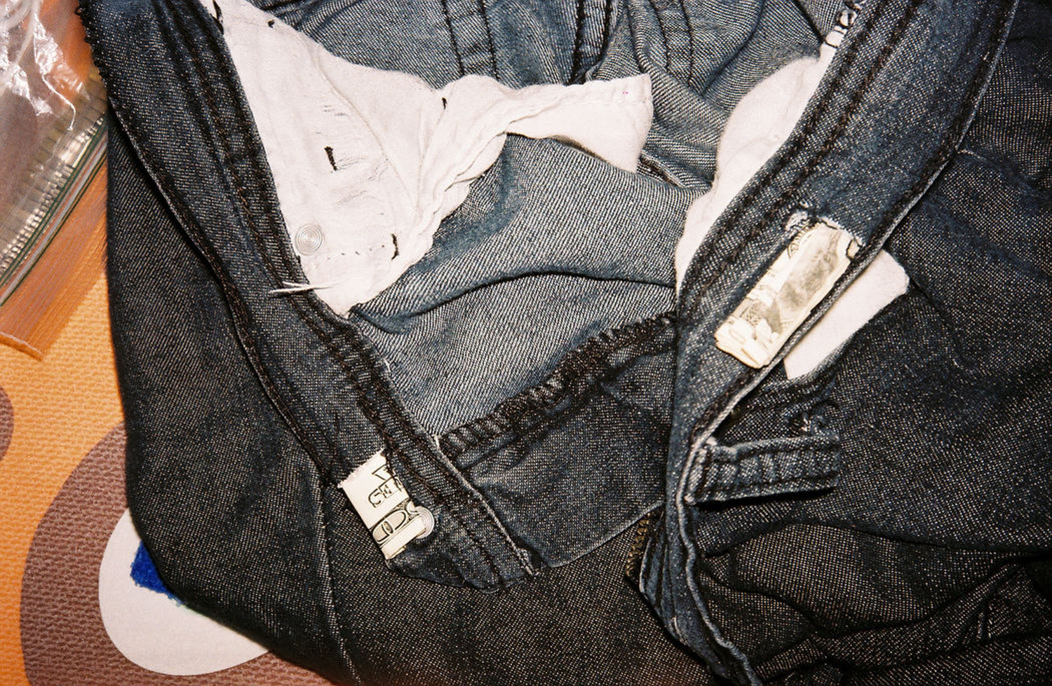 Hiding money in our pants, Colombia.
