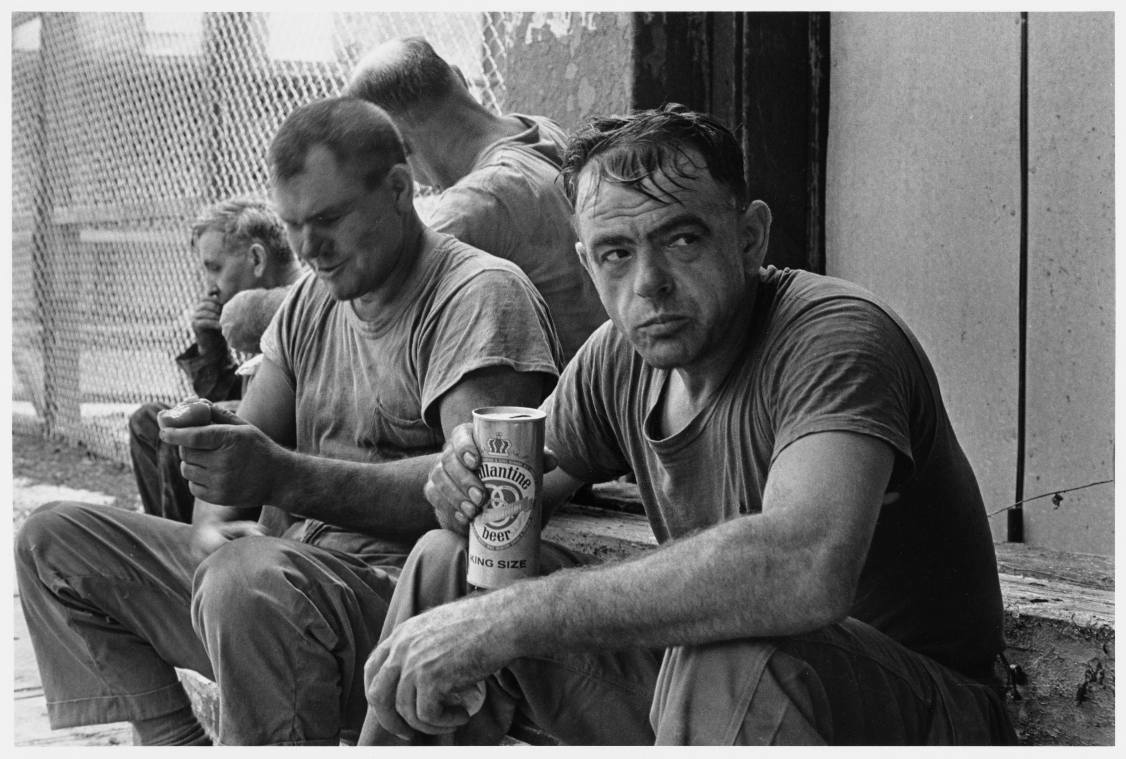 Housewreckers at lunch on the west side, 1966–67. Danny Lyon. The Cleveland Museum of Art, Gift of George Stephanopoulos